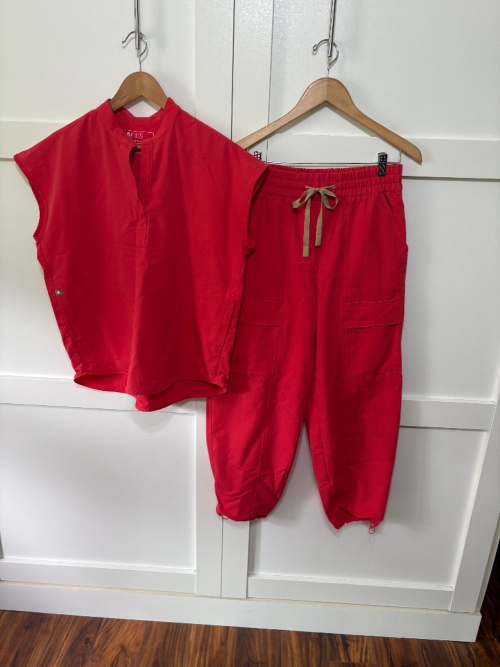 Figs Scrubs Set - Hibiscus size Medium